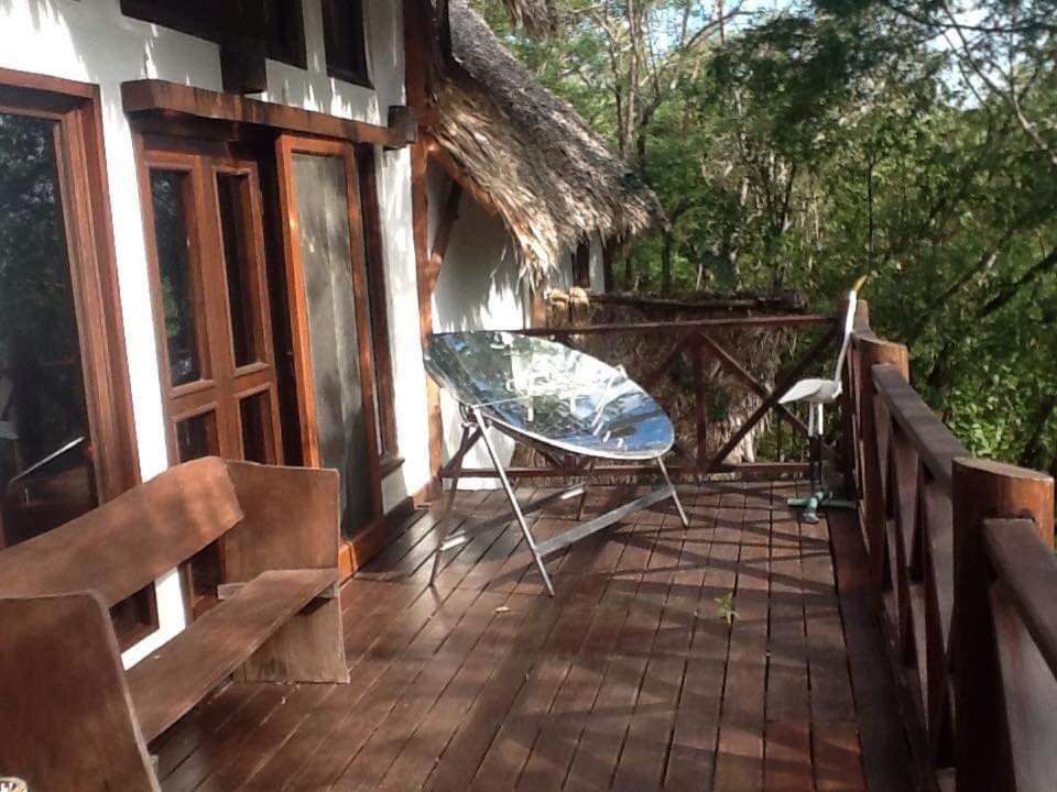 Tuani Ecolodge Tola Dış mekan fotoğraf